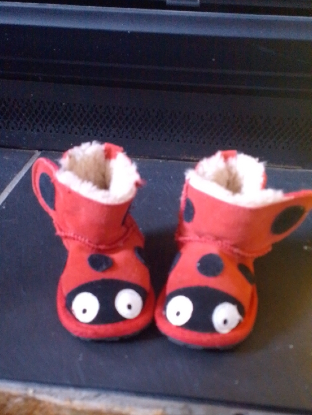 Emu Lady Bug Ugg Boots 100% Merino Wool Sherling Lining Suede Upper Baby 6-12 M - Picture 8 of 10